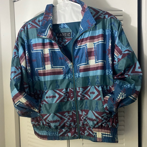 Kaotic Geometric Pattern Jacket - Picture 5 of 5